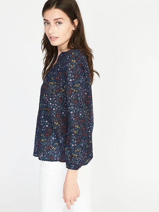 Image number 2 showing, Relaxed Linen-Blend Floral-Print Top for Women