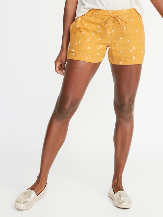 View large product image 1 of 3. Mid-Rise Daisy-Print Linen-Blend Shorts for Women - 4-inch inseam