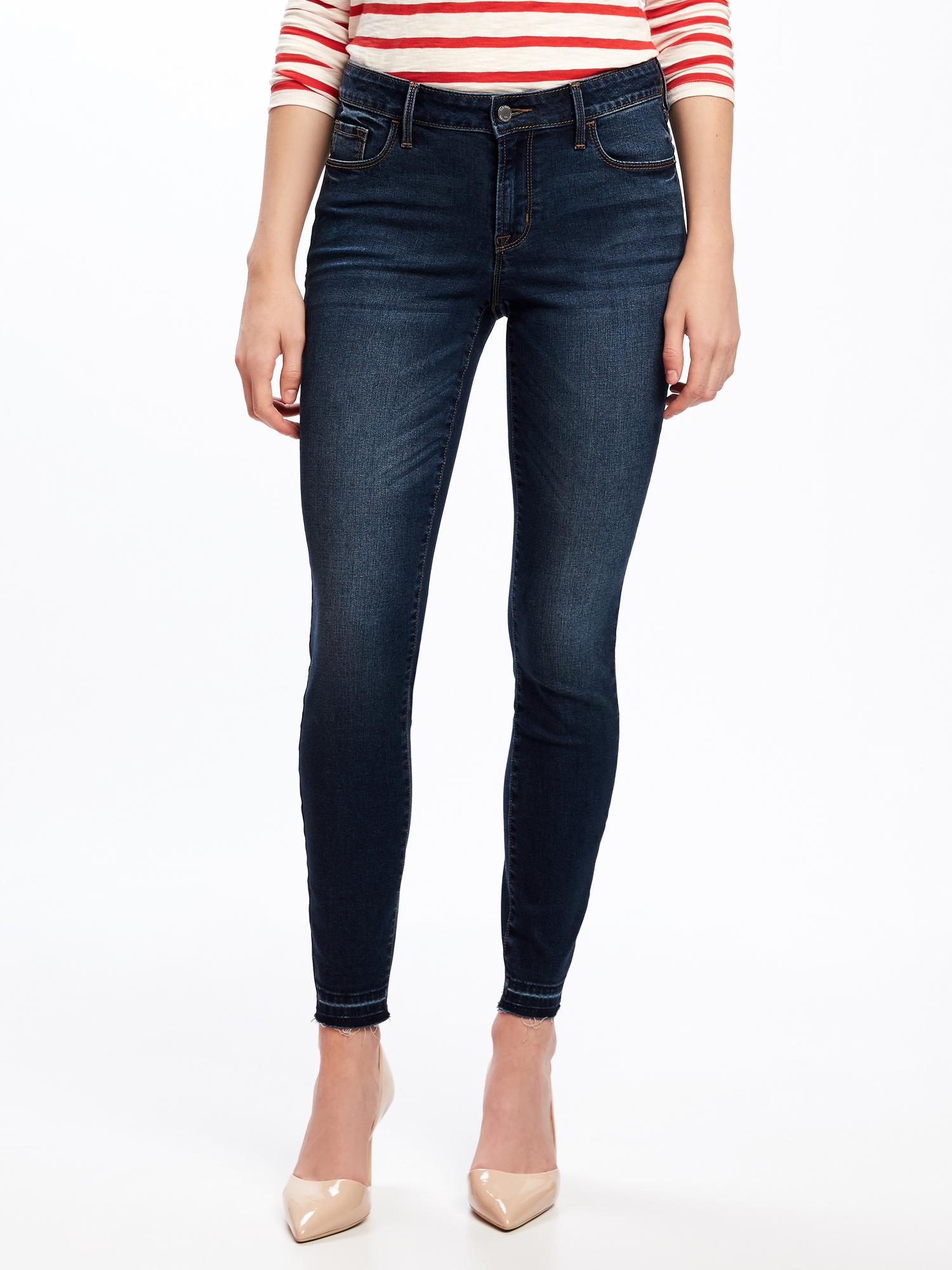 Women's Frayed Hem Ankle Jeans