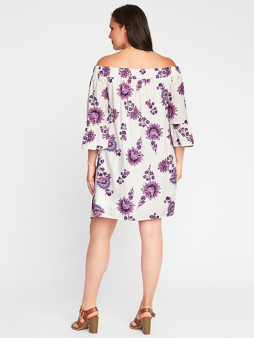 Image number 2 showing, Plus-Size Bell-Sleeve Shift Dress