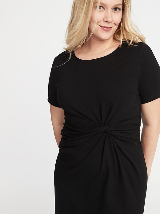 Image number 4 showing, Plus-Size Twist-Front Bodycon Dress