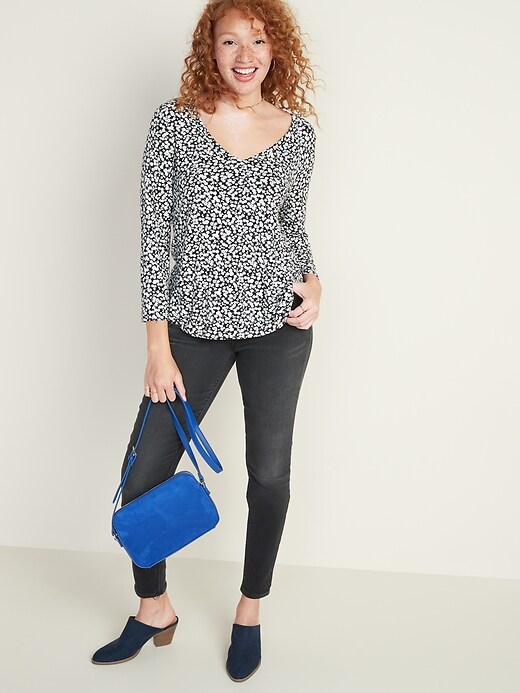 Image number 3 showing, Luxe Floral V-Neck Top for Women