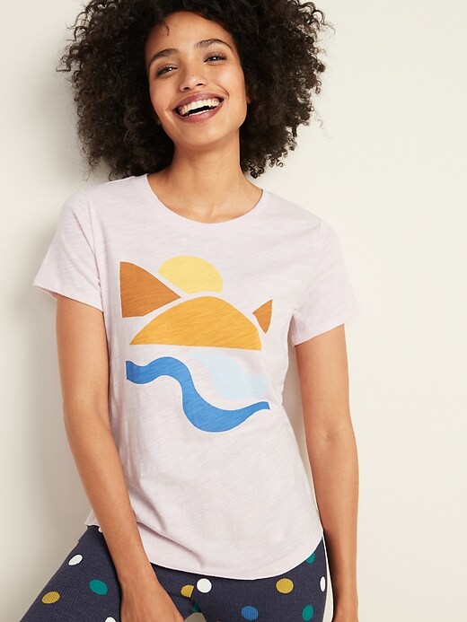 Voir une image plus grande du produit 1 de 1. T-shirt tout-aller à imprimé en fil flammé pour femme