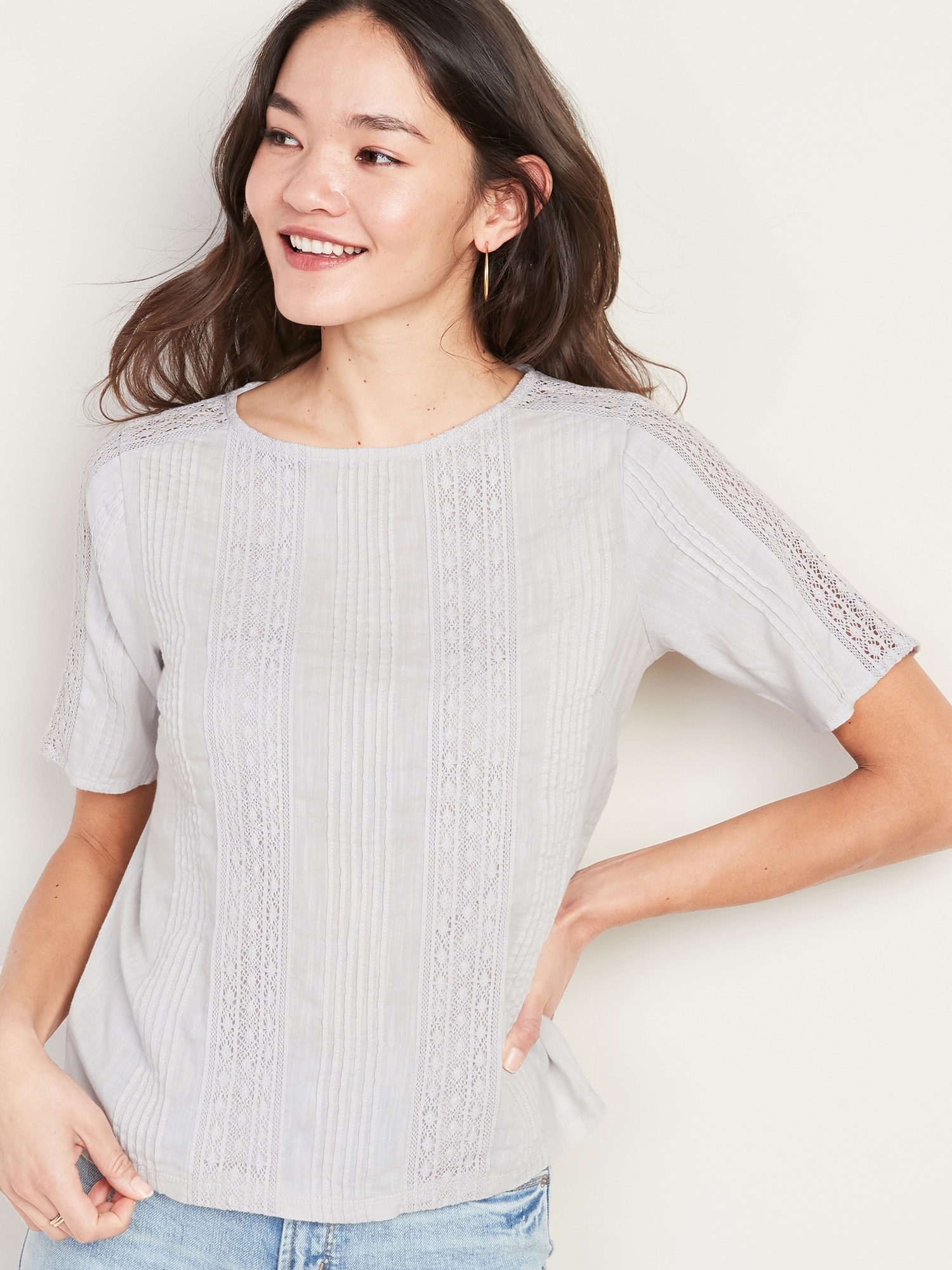 Lace Trim Short Sleeve Slub Knit Top