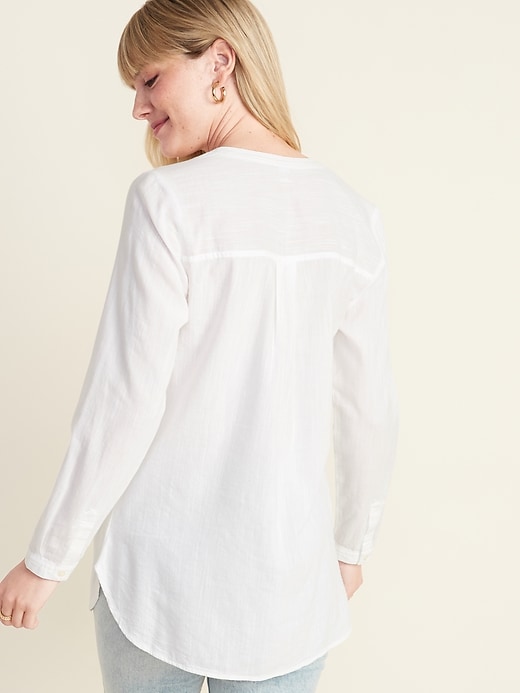 Image number 2 showing, Lightweight Popover Tunic for Women