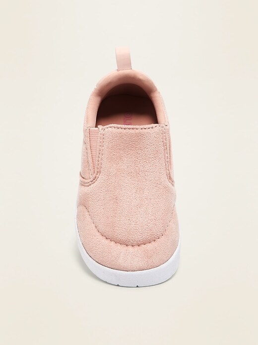 Voir une image plus grande du produit 2 de 4. Chaussures à enfiler en faux suède léger pour toute-petite fille et bébé