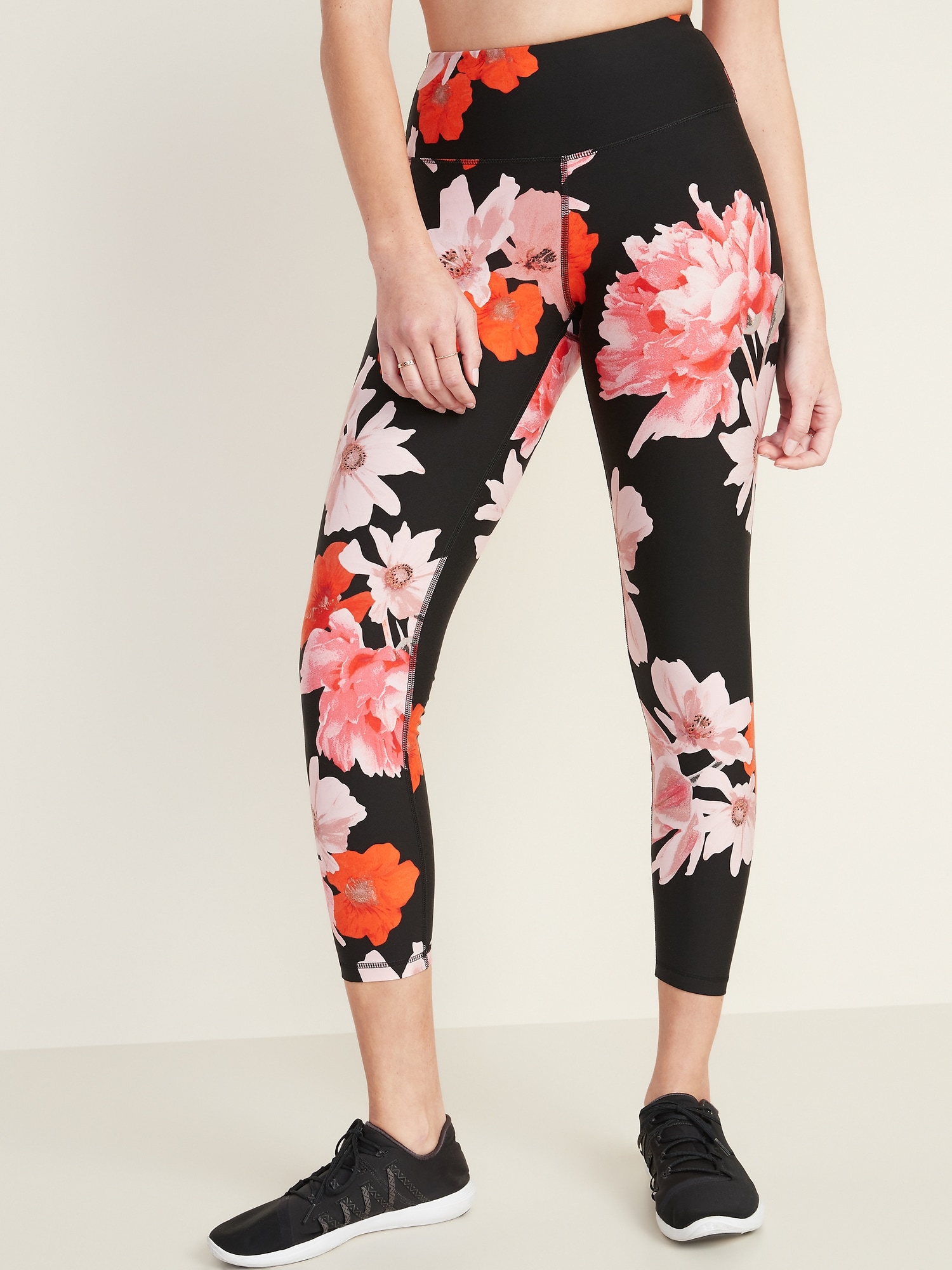 Old Navy NWT FLORAL 7/8 LEGGINGS Size L - $25 New With Tags - From Justine