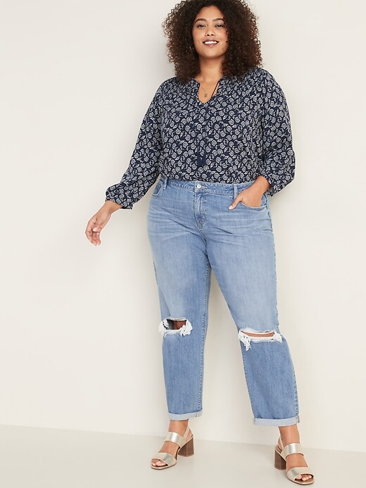 Image number 3 showing, Mid-Rise Plus-Size Boyfriend Straight Distressed Jeans