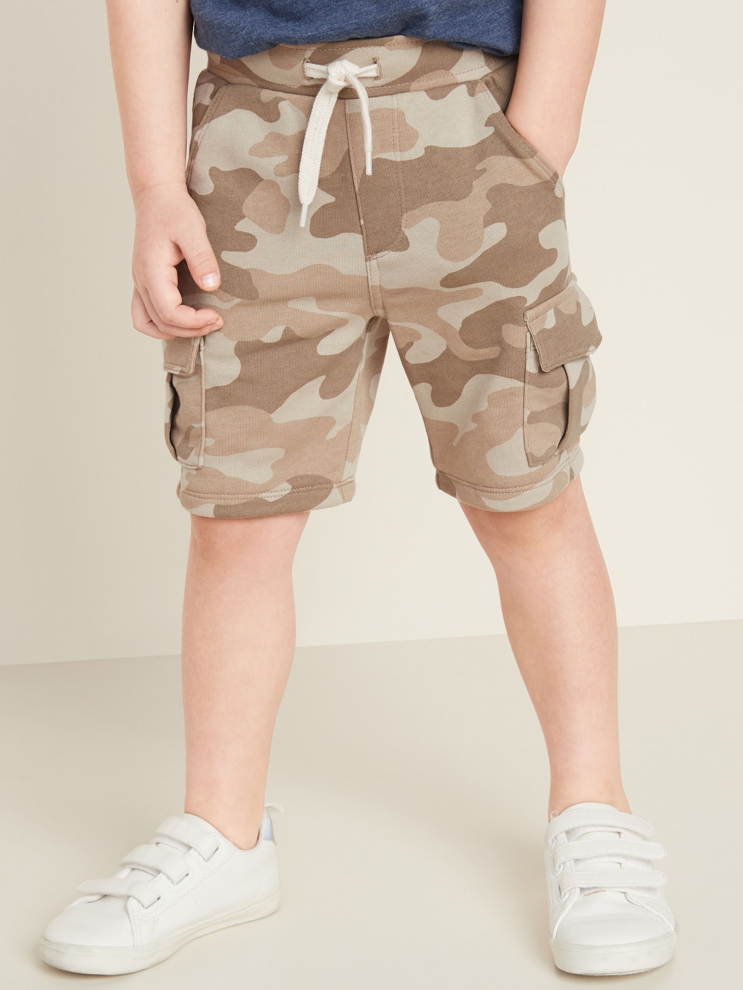 Knit hot sale cargo shorts