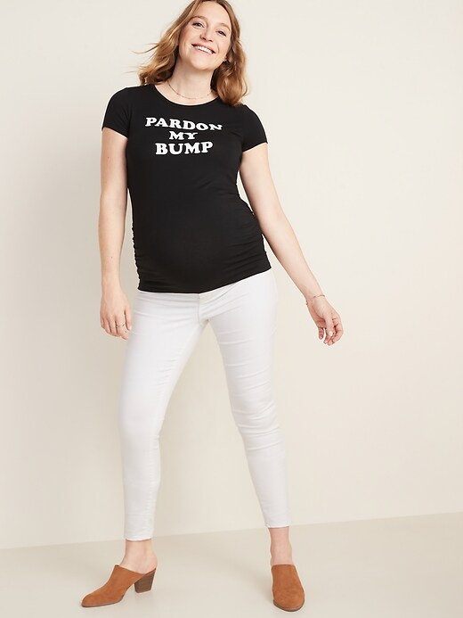 L'image numéro 3 présente T-shirt col rond de maternité à imprimé