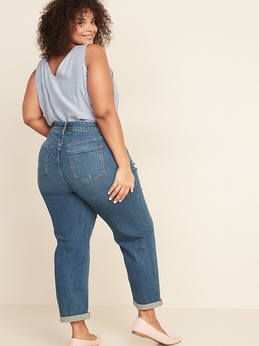 Image number 2 showing, Mid-Rise Plus-Size Boyfriend Straight Distressed Jeans