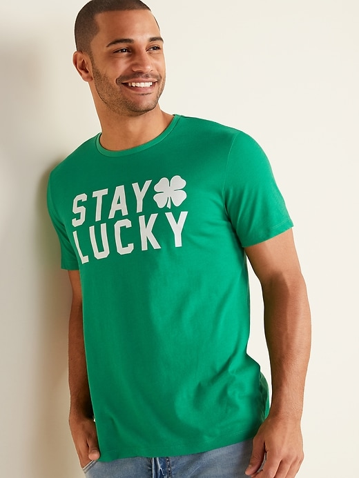 Voir une image plus grande du produit 1 de 3. T-shirt à imprimé « Stay Lucky » de la Saint-Patrick pour homme