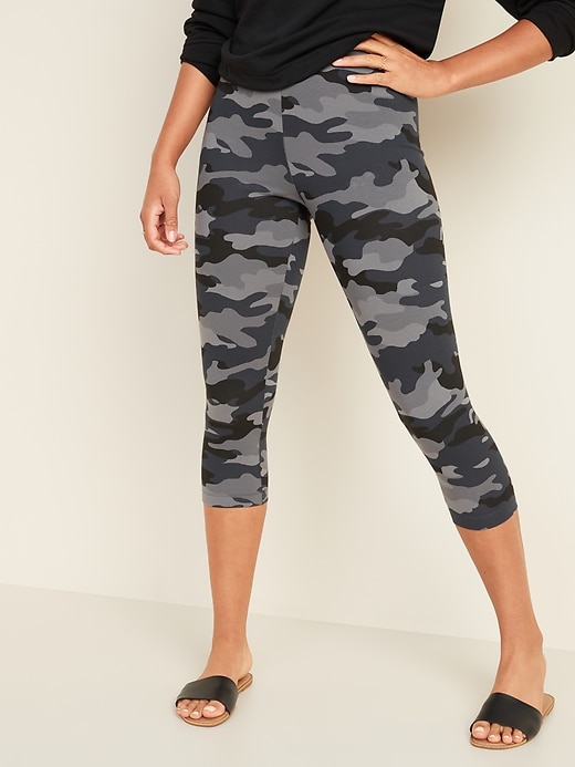 View large product image 1 of 2. High-Waisted Printed Cropped Leggings
