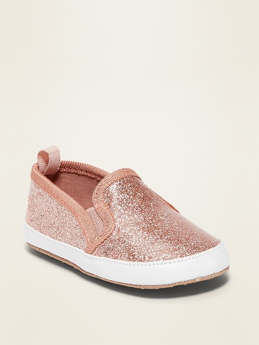 Voir une image plus grande du produit 1 de 4. Chaussures à enfiler scintillantes rose pour bébé