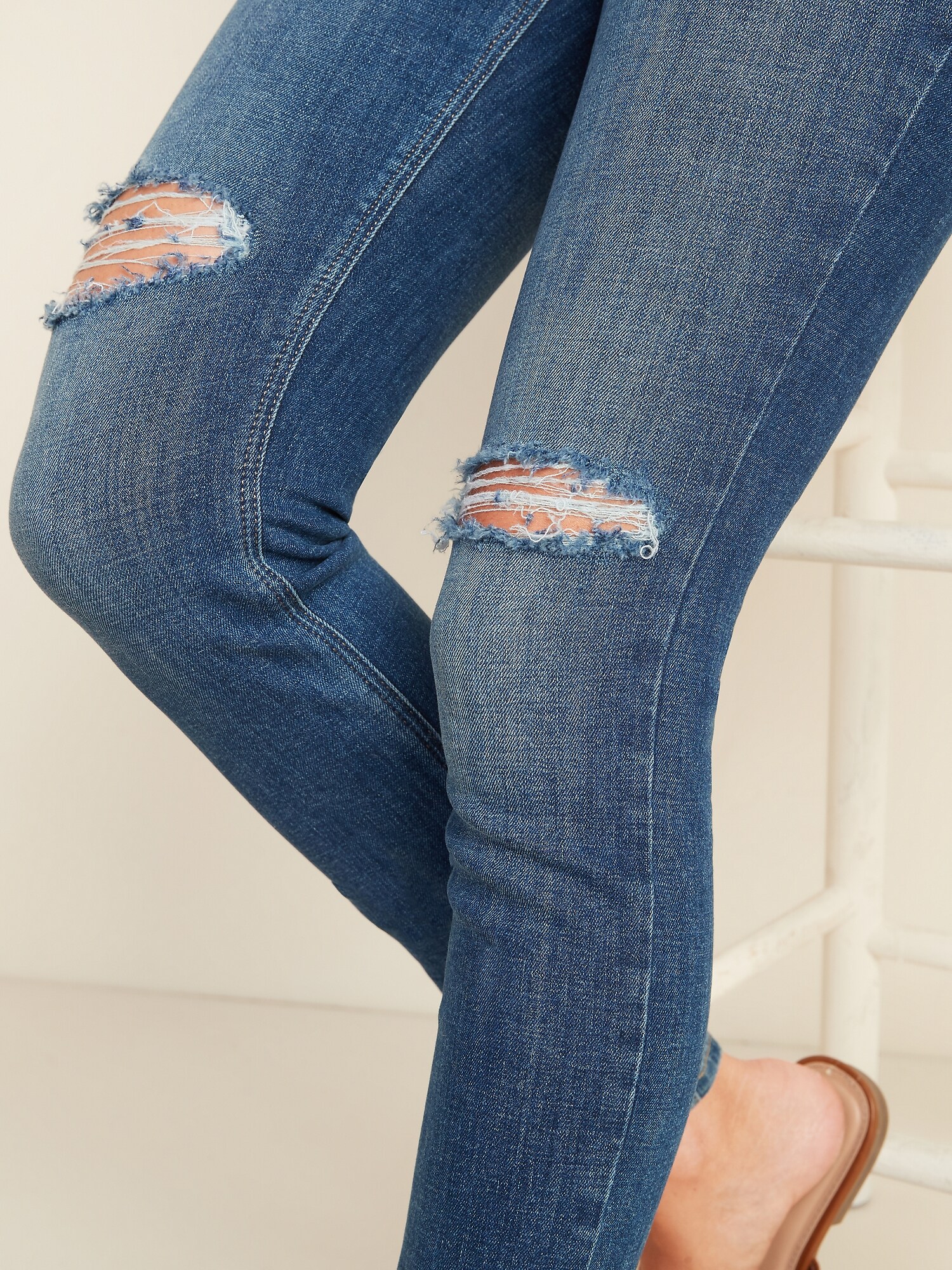 super skinny ripped jeans womens