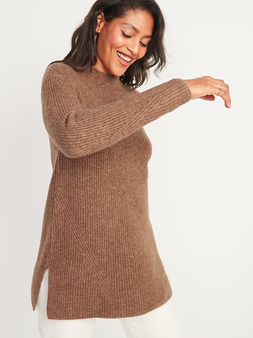 L'image numéro 1 présente Tunique douillette en tricot texturé pour femme