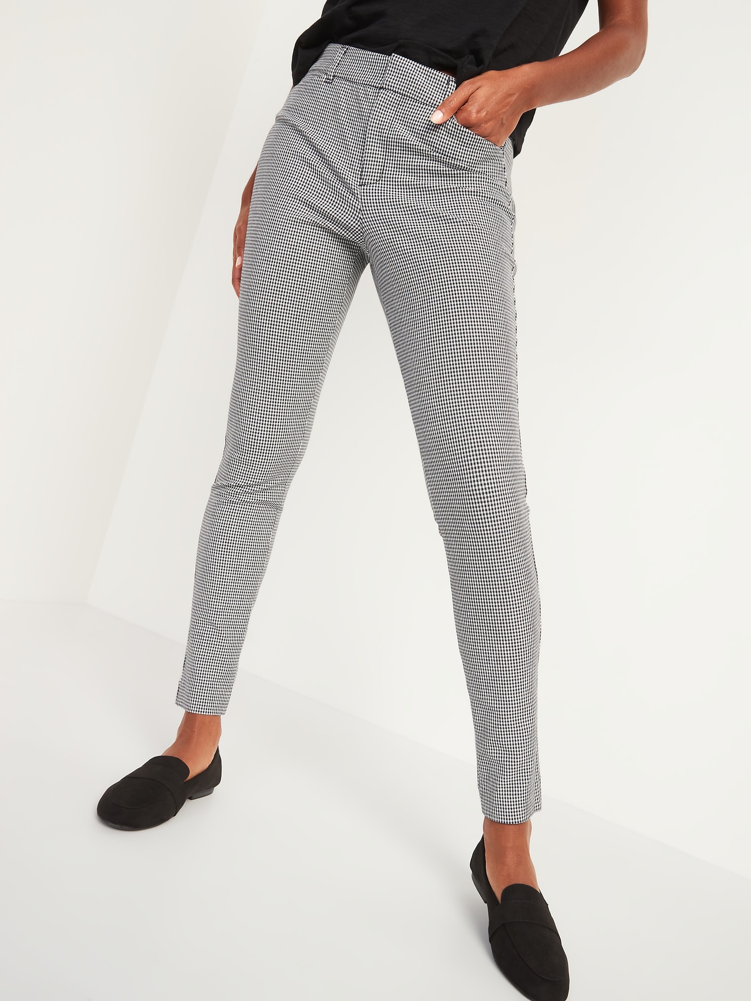 Old Navy Pixie Pants Multiple Size 6 - $12 (69% Off Retail) - From lexi