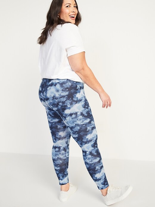 Image number 2 showing, High-Waisted Printed Jersey Plus-Size Leggings