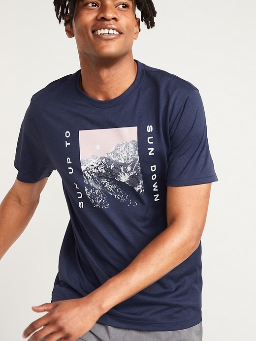 L'image numéro 1 présente T-shirt de base contrôle des odeurs Go-Dry Cool à imprimé pour homme