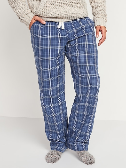 Old Navy Patterned Poplin Pajama Pants for Men. 1