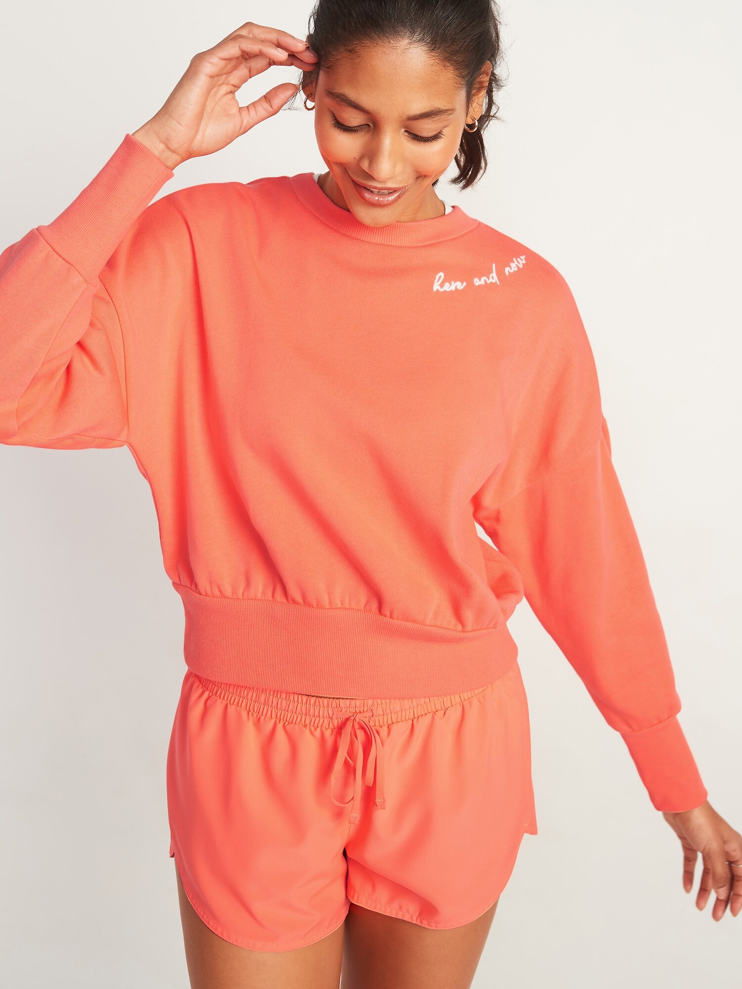 womens crew neck sweatshirt graphic