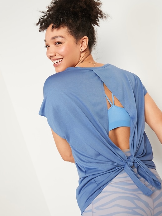 L'image numéro 2 présente Haut cocon UltraLite noué au dos pour Femme