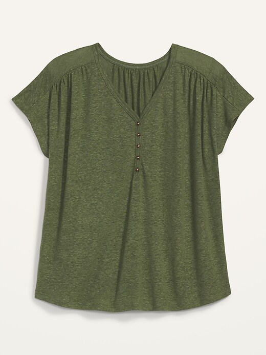 Voir une image plus grande du produit 1 de 1. T-shirt henley ample à col en V en mélange de lin, taille forte