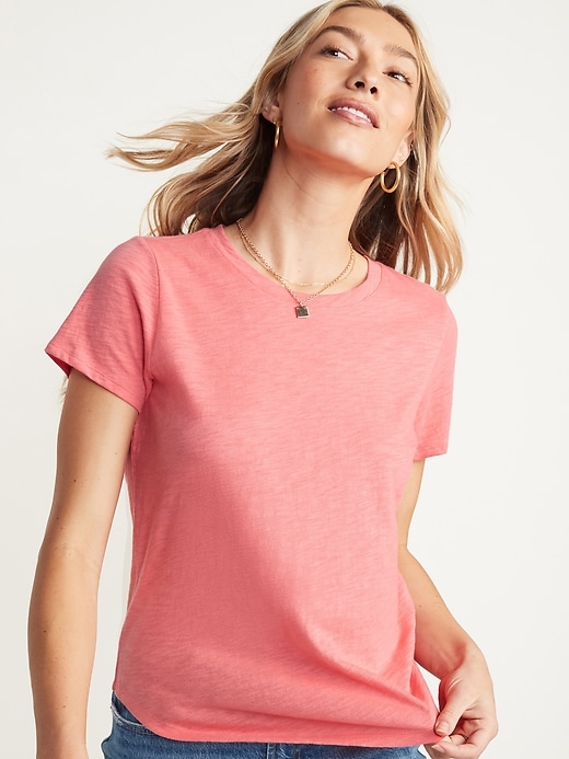 L'image numéro 1 présente T-shirt Tout-aller en tricot grège à col rond pour femme