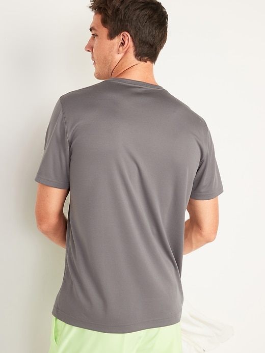 L'image numéro 2 présente T-shirt de base en maille à contrôle des odeurs Go-Dry Cool pour homme