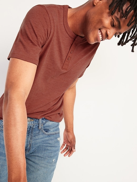 Voir une image plus grande du produit 1 de 3. T-shirt henley en tricot flammé avec patte en toile à manches courtes pour Homme