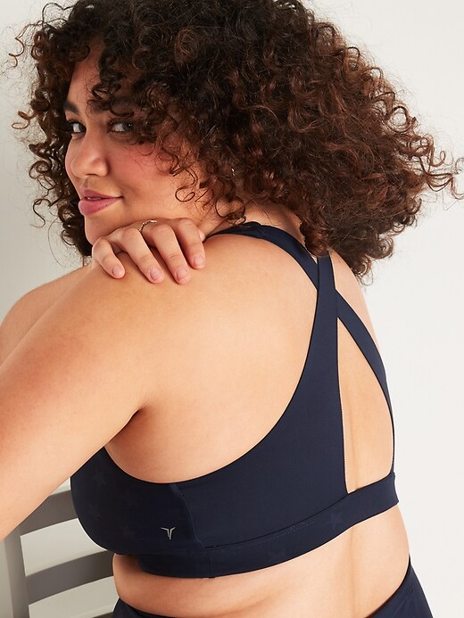 L'image numéro 6 présente Soutien-gorge de sport Powersoft à dos croisé, maintien intermédiaire pour femme