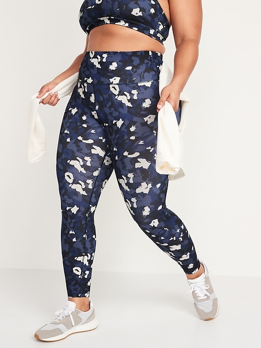 Acrylic winter leggings in Navy with pretty flower print. Cheap