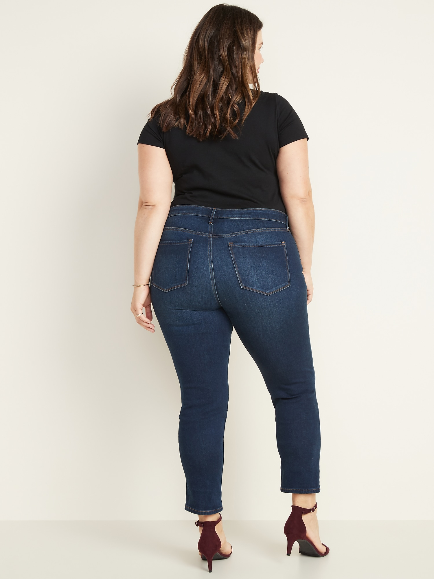 find Womens Straight Mid Rise Stretch Jeans 