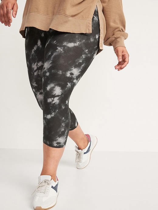 View large product image 1 of 1. High-Waisted Printed Cropped Leggings For Women