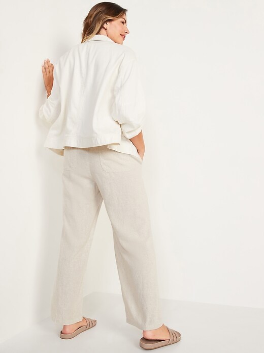 L'image numéro 2 présente Pantalon en mélange de lin à taille haute et à jambe large pour Femme