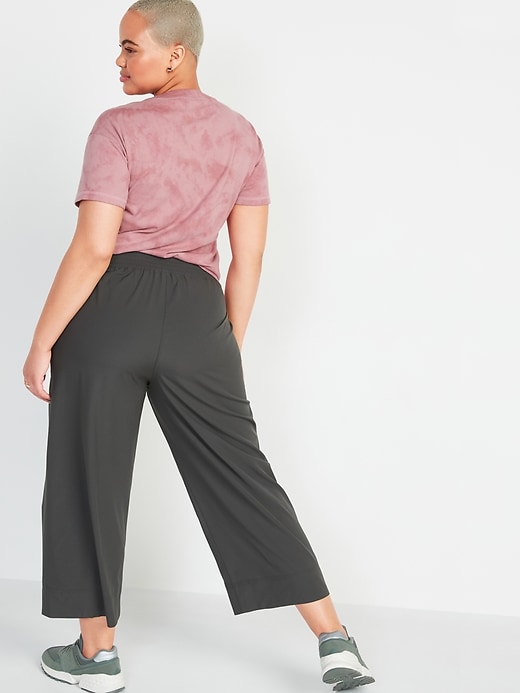 Old Navy High-Waisted StretchTech Cropped Taper Pants for Women
