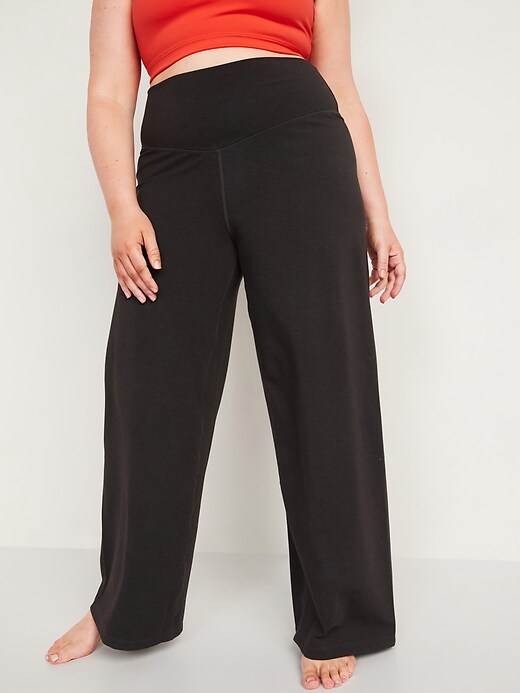 Image number 7 showing, Extra High-Waisted PowerChill Hidden-Pocket Wide-Leg Yoga Pants for Women