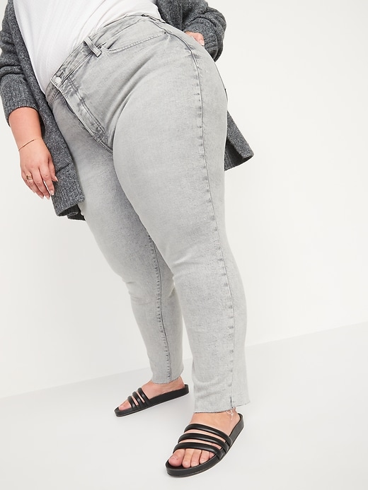Image number 7 showing, Curvy High-Waisted Button-Fly O.G. Straight Cut-Off Jeans for Women