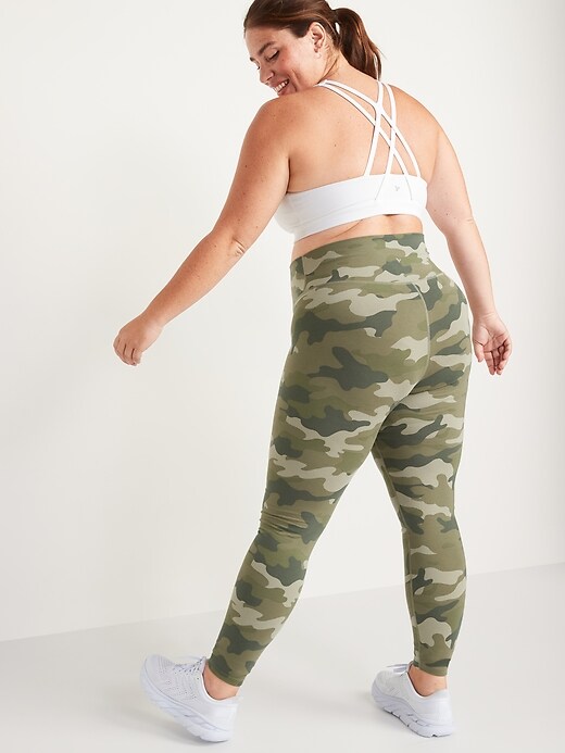 Image number 8 showing, Extra High-Waisted PowerChill Hidden-Pocket Leggings for Women