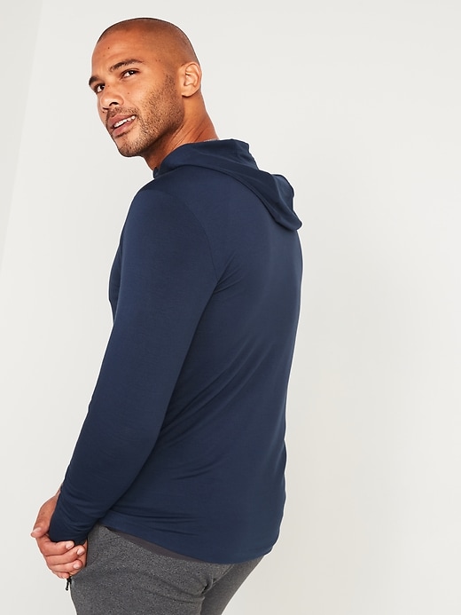 L'image numéro 2 présente Chandail à capuchon Go-Dry en jersey bouclette Confort ultime pour Homme