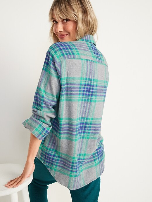 Image number 6 showing, Oversized Plaid Flannel Boyfriend Tunic Shirt for Women