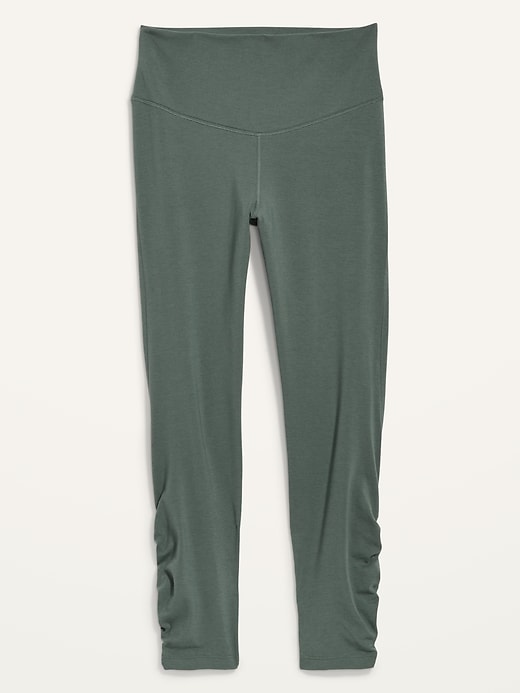 Image number 4 showing, Extra High-Waisted PowerChill Hidden-Pocket Ruched 7/8 Leggings