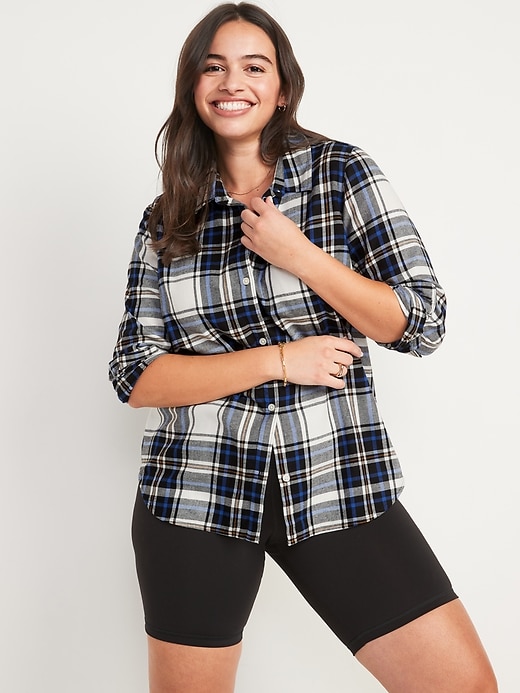 Old Navy Long-Sleeve Plaid Flannel Shirt for Women. 1