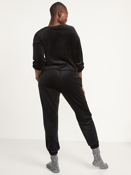 Image number 2 showing, High-Waisted Luxe Velvet Jogger Sweatpants