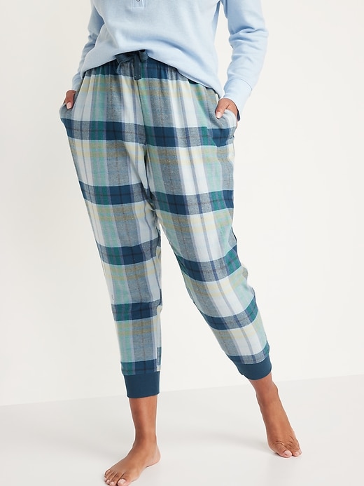 Old Navy - Matching Printed Flannel Jogger Pajama Pants for Women