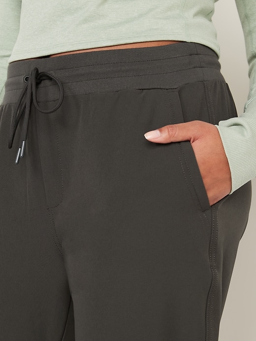 High-Waisted StretchTech Water-Repellent Cropped Jogger Pants