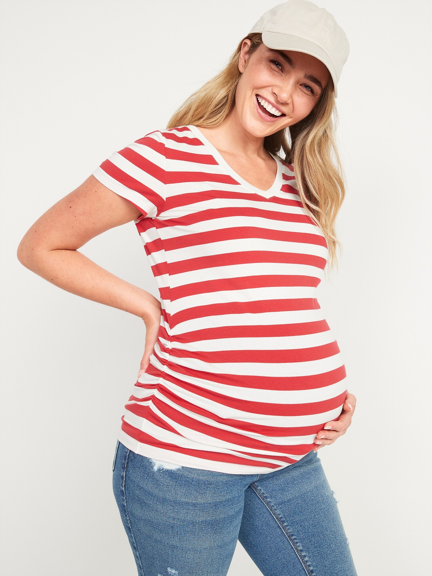 Old Navy Maternity V-Neck T-Shirt red. 1