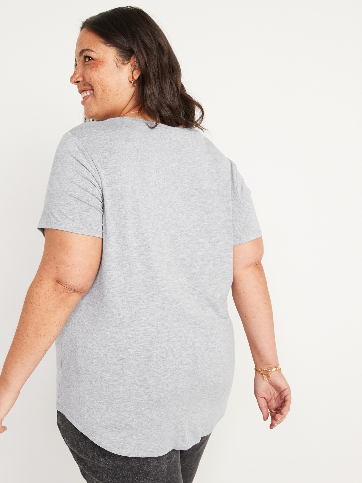 AO Curve-Hem Tee – Luxe Leisure