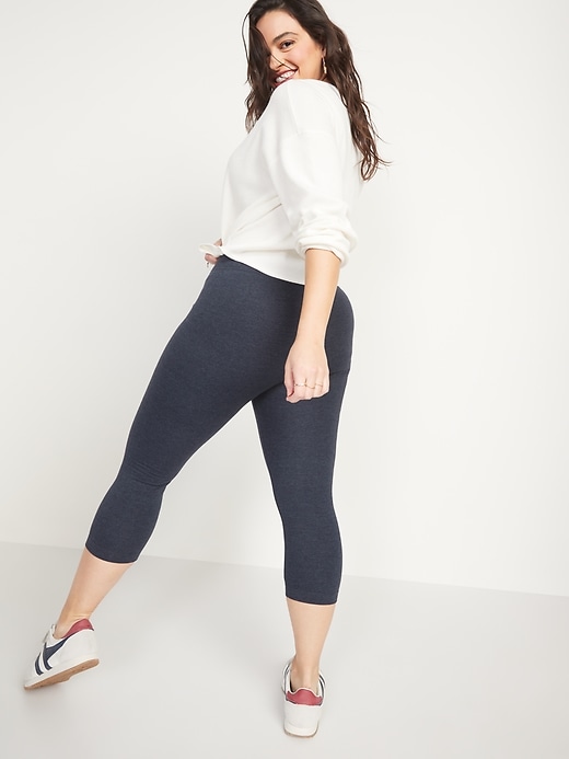 Image number 2 showing, High-Waisted Crop Leggings