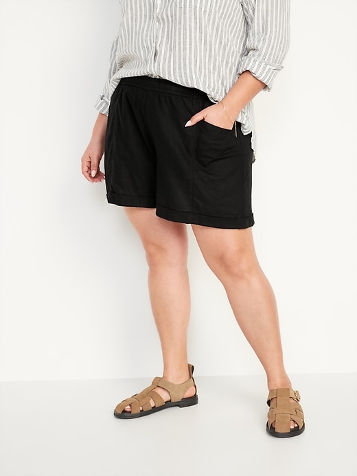 Image number 7 showing, High-Waisted Linen-Blend Shorts for Women -- 3.5-inch inseam